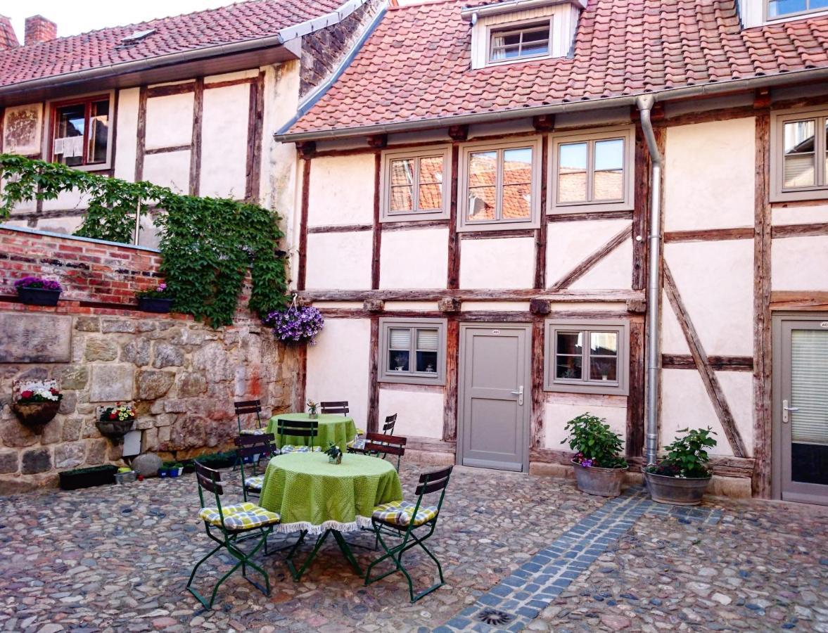 Hotel Garni Tilia Quedlinburg Exteriör bild